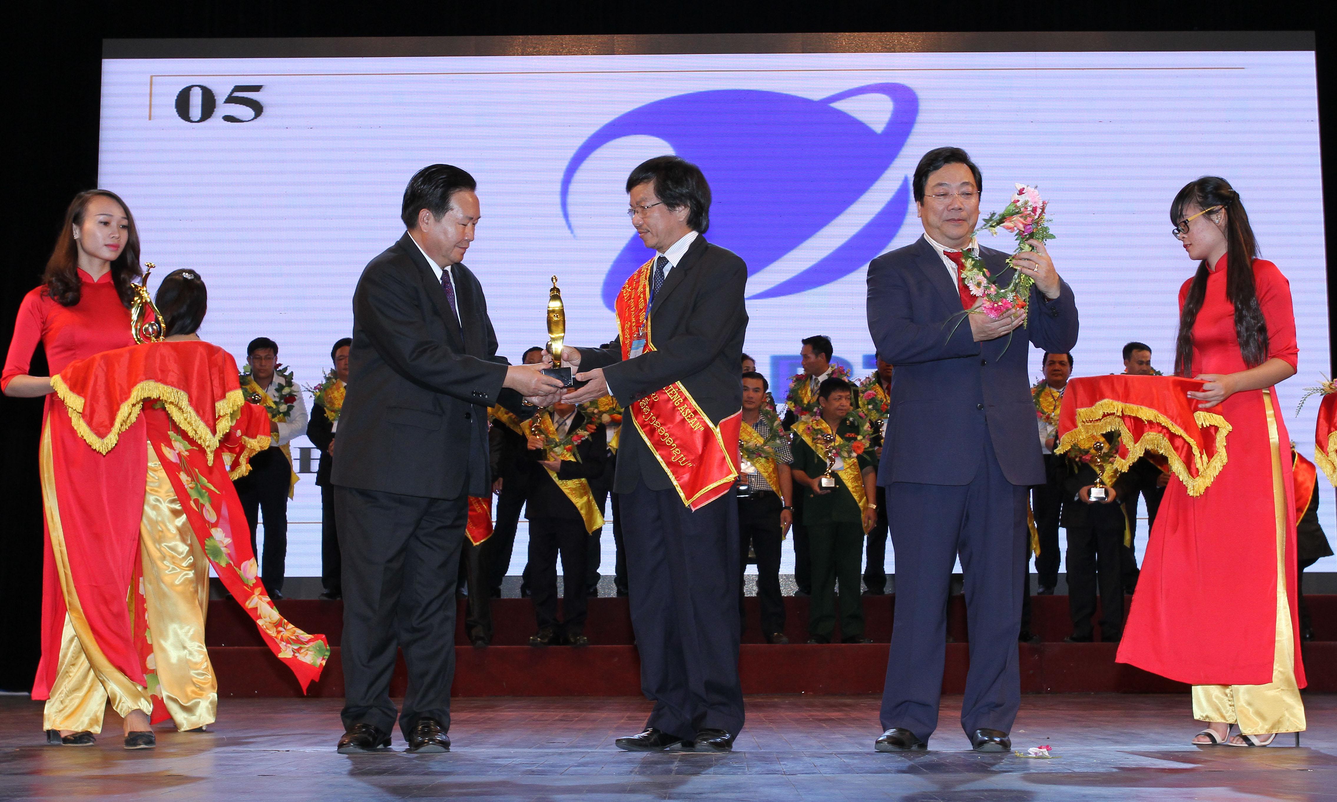 VNPT được vinh danh Top 100 thương hiệu nổi tiếng ASEAN