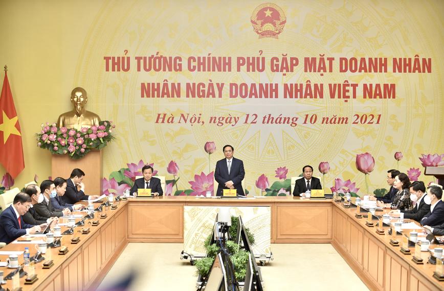 Thủ tướng Phạm Minh Chính gặp mặt doanh nhân nhân Ngày Doanh nhân Việt Nam (13/10/2021)