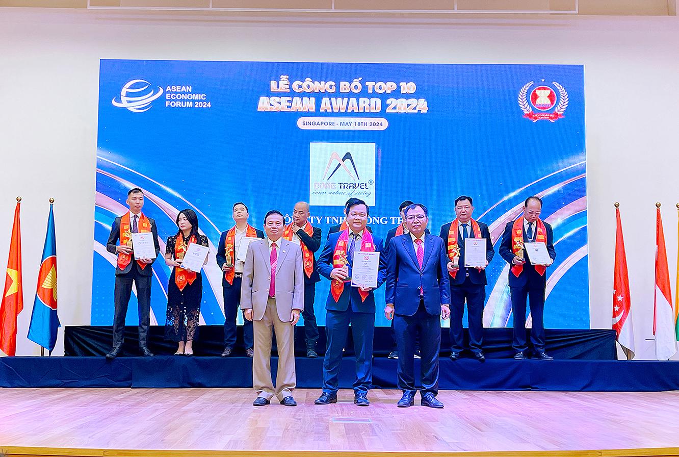 Đông Travel được tôn vinh Top 10 thương hiệu nổi tiếng ASEAN 2024 tại Singapore